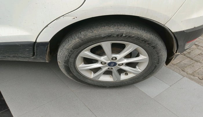 2019 Ford Ecosport TITANIUM 1.5L DIESEL, Diesel, Manual, 3,18,265 km, tyre