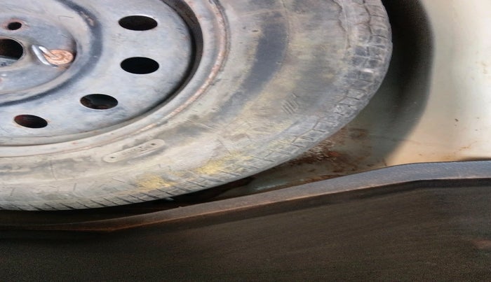 2015 Maruti Swift VXI, Petrol, Manual, 55,138 km, tyre