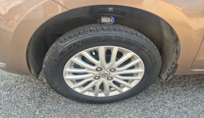 2018 Maruti Dzire ZXI, Petrol, Manual, 97,204 km, tyre