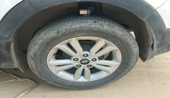 2016 Hyundai Creta SX PLUS 1.6 DIESEL, Diesel, Manual, 1,43,400 km, tyre