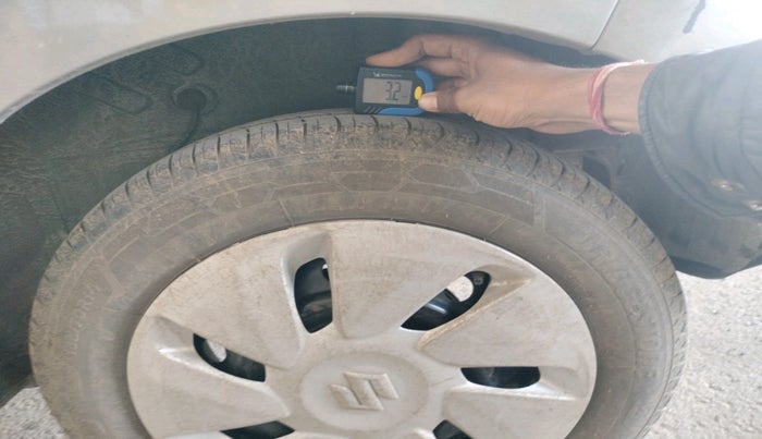 2020 Maruti Celerio VXI CNG, Petrol, Manual, 80,975 km, tyre