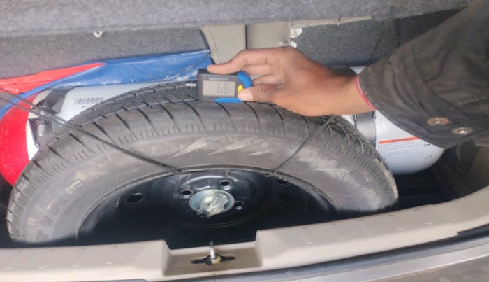 2020 Maruti Celerio VXI CNG, Petrol, Manual, 80,975 km, tyre