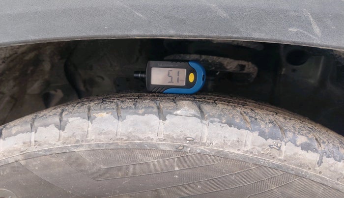 2025 Hyundai Creta EX 1.5 PETROL, Petrol, Manual, 10,556 km, tyre