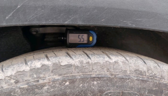 2025 Hyundai Creta EX 1.5 PETROL, Petrol, Manual, 10,556 km, tyre