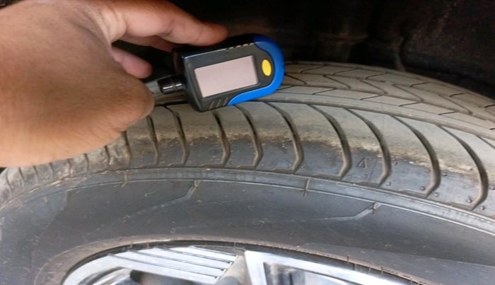 2025 Tata NEXON CREATIVE 1.2 REVOTRON 7 DCA, Petrol, Automatic, 1,087 km, tyre