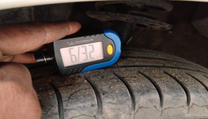 2021 Maruti Ertiga VXI CNG, Petrol, Manual, 1,33,838 km, tyre