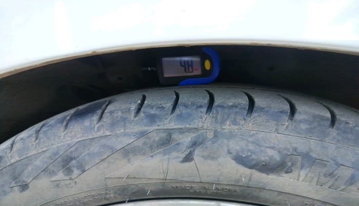 2012 Maruti Ertiga ZDI, Diesel, Manual, 90,564 km, tyre