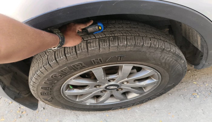 2018 Mahindra XUV500 W11 AT, Diesel, Automatic, 1,11,824 km, tyre