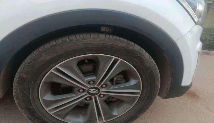 2017 Hyundai Creta SX PLUS AT 1.6 PETROL, Petrol, Automatic, 1,52,734 km, tyre