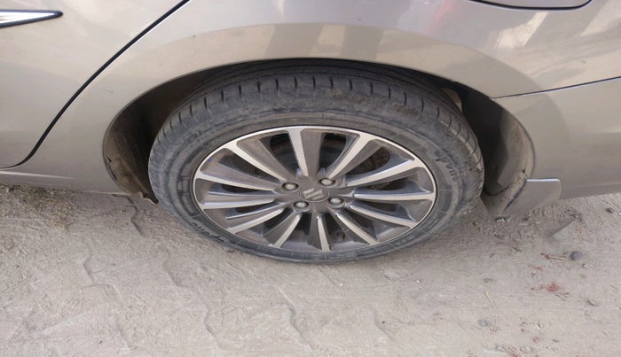 2018 Maruti Ciaz ALPHA 1.5 SHVS PETROL, Petrol, Manual, 48,669 km, tyre