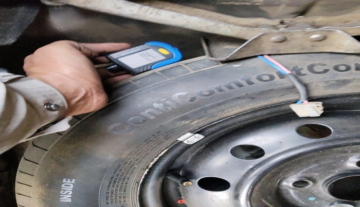 2014 Maruti Swift Dzire VDI, Diesel, Manual, 1,52,769 km, tyre