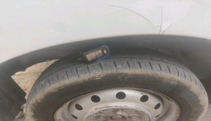 2016 Maruti Wagon R 1.0 LXI CNG, Petrol, Manual, 74,637 km, tyre