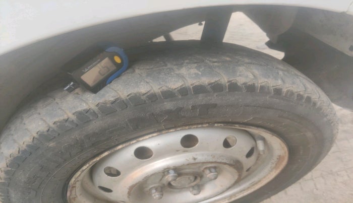 2016 Maruti Wagon R 1.0 LXI CNG, Petrol, Manual, 74,637 km, tyre