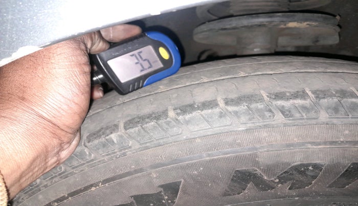 2011 Maruti Swift LDI, Diesel, Manual, 1,51,083 km, tyre