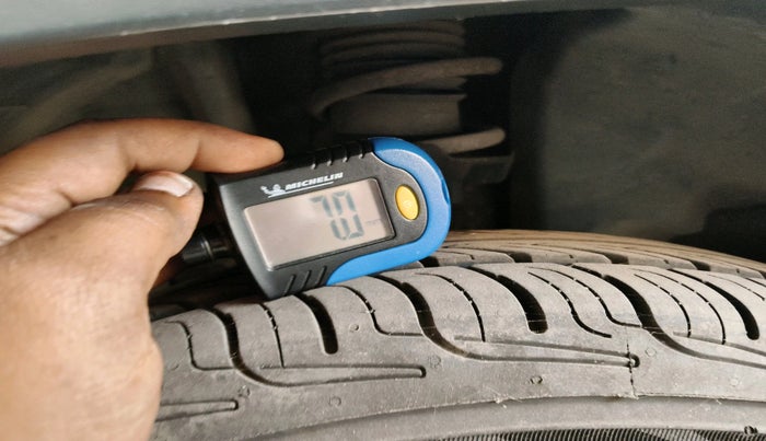 2016 Renault Kwid RXT 0.8, Petrol, Manual, 51,317 km, tyre