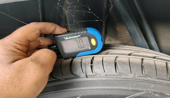 2016 Renault Kwid RXT 0.8, Petrol, Manual, 51,317 km, tyre