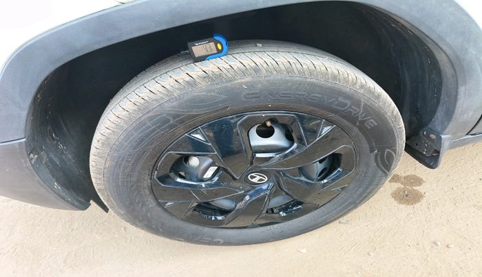 2023 Tata PUNCH ADVENTURE MT CNG , Petrol, Manual, 3,240 km, tyre