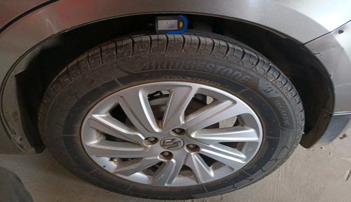 2016 Maruti Swift Dzire ZXI, Petrol, Manual, 1,11,642 km, tyre