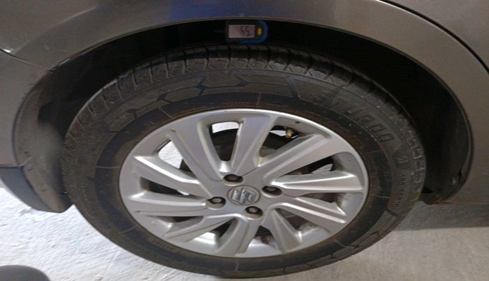 2016 Maruti Swift Dzire ZXI, Petrol, Manual, 1,11,642 km, tyre