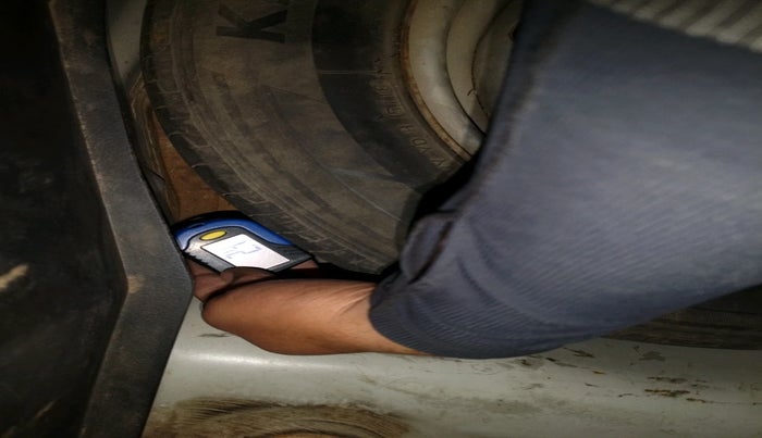 2015 Maruti Swift LDI, Diesel, Manual, 1,05,961 km, tyre