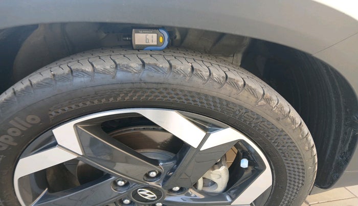 2024 Hyundai ALCAZAR PLATINUM 1.5 TURBO PETROL MT 7STR, Petrol, Manual, 14,673 km, tyre