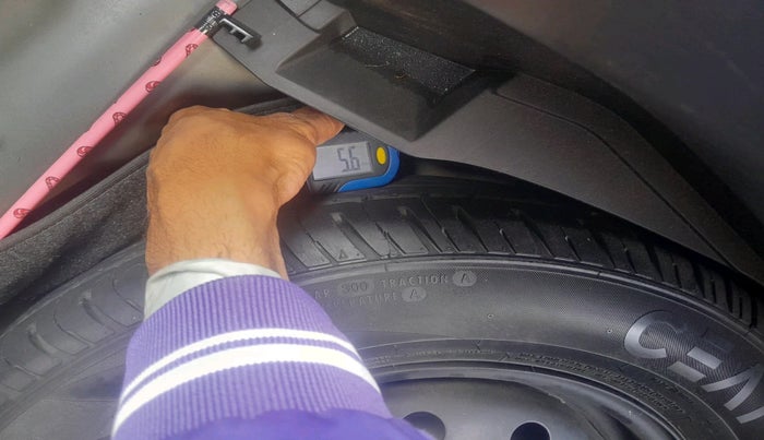 2018 Maruti Swift VXI, Petrol, Manual, 70,207 km, tyre