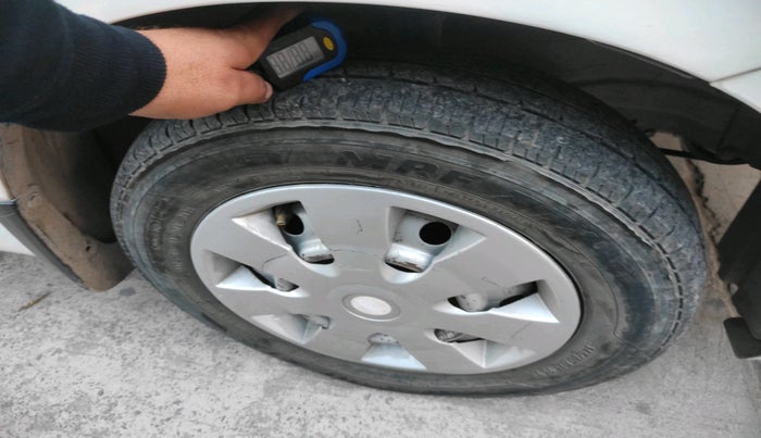 2016 Maruti Wagon R 1.0 LXI CNG, Petrol, Manual, 95,775 km, tyre