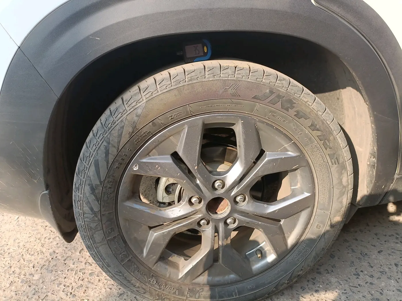 2023 KIA SELTOS HTX PETROL 1.5, Petrol, Manual, 63,000 km, tyre