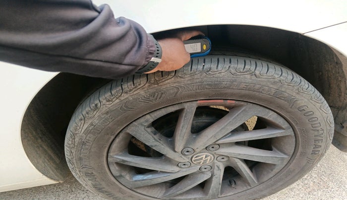 2023 Volkswagen TAIGUN  GT PLUS 1.5 TSI MT, Petrol, Manual, 23,804 km, tyre