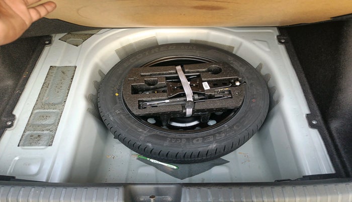 2023 Volkswagen TAIGUN  GT PLUS 1.5 TSI MT, Petrol, Manual, 23,804 km, tyre