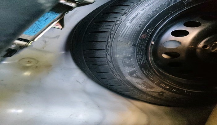 2015 Hyundai Grand i10 MAGNA 1.2 KAPPA VTVT, Petrol, Manual, 33,977 km, tyre