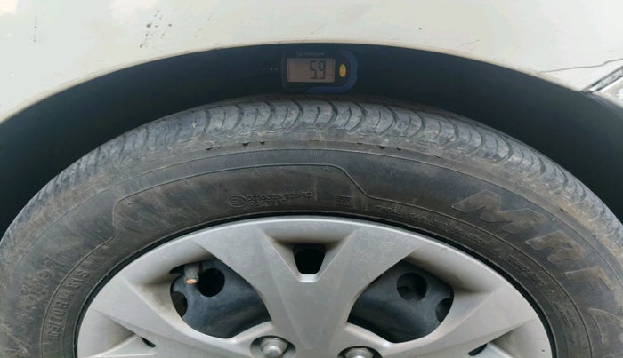 2015 Hyundai Grand i10 MAGNA 1.2 KAPPA VTVT, Petrol, Manual, 33,977 km, tyre