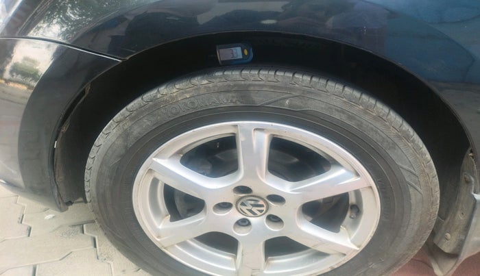 2012 Volkswagen Vento HIGHLINE DIESEL 1.6, Diesel, Manual, 1,45,566 km, tyre