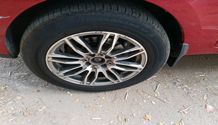 2015 Tata Zest XMS PETROL, Petrol, Manual, 1,80,813 km, tyre