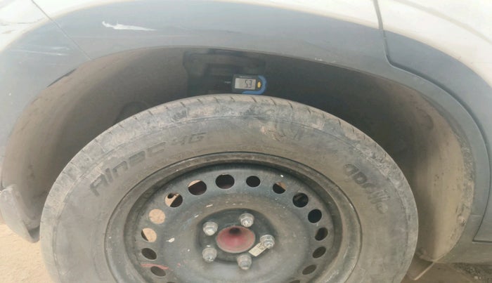 2020 Hyundai Creta E 1.5 PETROL, Petrol, Manual, 60,405 km, tyre