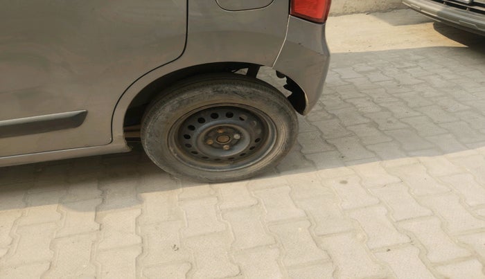 2013 Maruti Wagon R 1.0 VXI, Petrol, Manual, 1,04,195 km, tyre