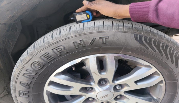 2016 Ford Endeavour TREND 3.2 4X4 AT, Diesel, Automatic, 2,18,733 km, tyre