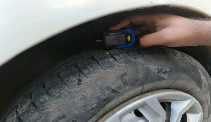 2011 Maruti Swift LXI, Petrol, Manual, 48,746 km, tyre