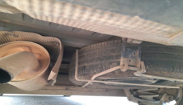 2015 Renault Lodgy 110 PS RXZ, Diesel, Manual, 1,78,889 km, tyre