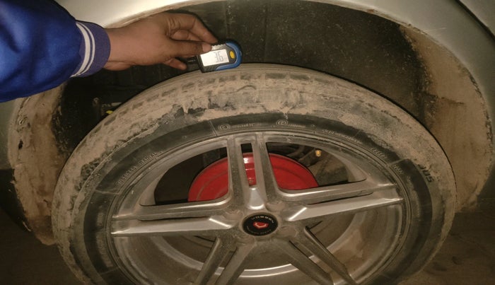 2015 Maruti Swift VXI, Petrol, Manual, 80,792 km, tyre