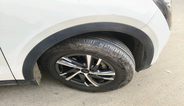 2022 Mahindra XUV700 AX 5 D MT 5 STR, Diesel, Manual, 45,911 km, tyre