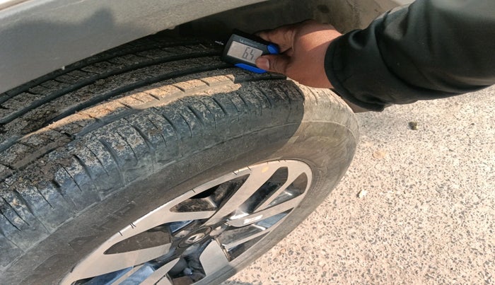 2021 Tata Harrier XZA PLUS 2.0L, Diesel, Automatic, 31,880 km, tyre