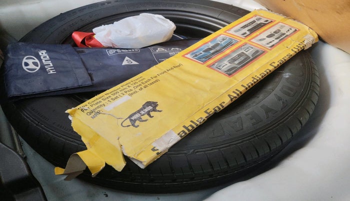 2019 Hyundai VENUE SX PLUS 1.0 TURBO DCT, Petrol, Automatic, 35,617 km, tyre