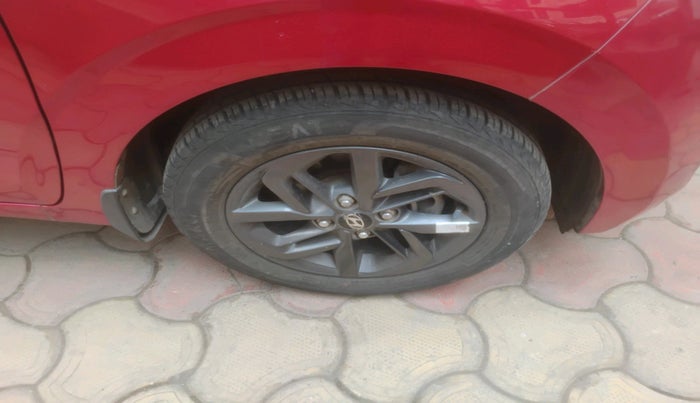 2021 Hyundai GRAND I10 NIOS SPORTZ AMT 1.2 KAPPA VTVT, Petrol, Automatic, 8,717 km, tyre