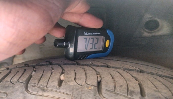 2015 Hyundai Grand i10 SPORTZ 1.2 KAPPA VTVT, Petrol, Manual, 81,330 km, tyre