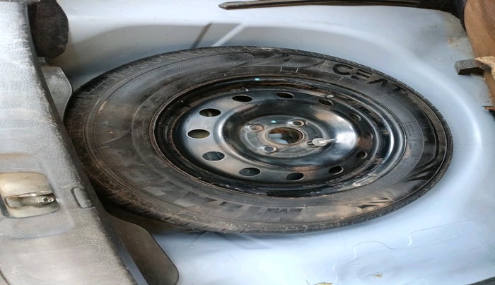 2014 Maruti Swift Dzire VDI, Diesel, Manual, 1,58,249 km, tyre