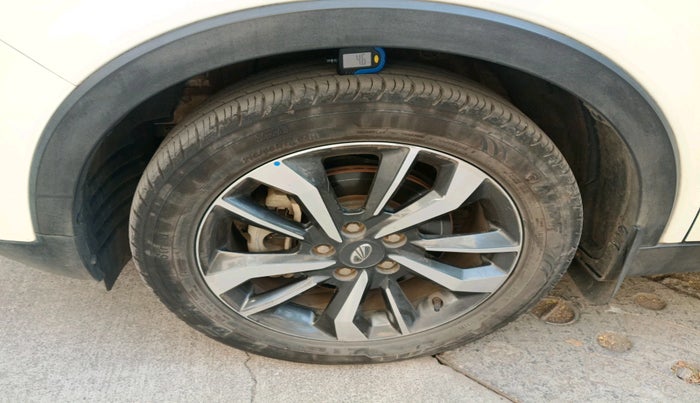 2021 Mahindra XUV300 W8 (O) 1.2 PETROL, Petrol, Manual, 20,229 km, tyre