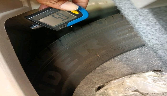 2021 Mahindra XUV300 W8 (O) 1.2 PETROL, Petrol, Manual, 20,229 km, tyre