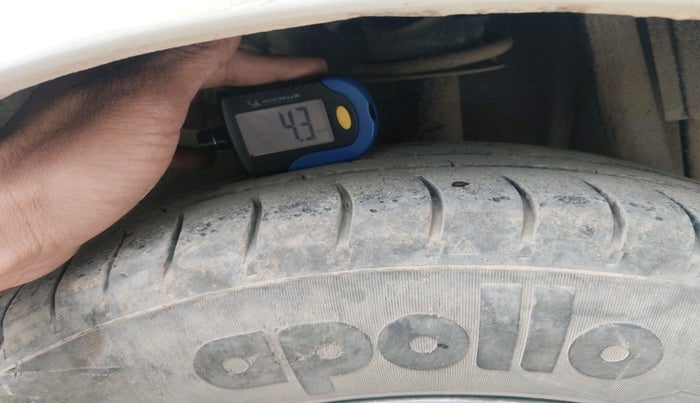 2017 Tata Tiago XZ PETROL, Petrol, Manual, 93,774 km, tyre