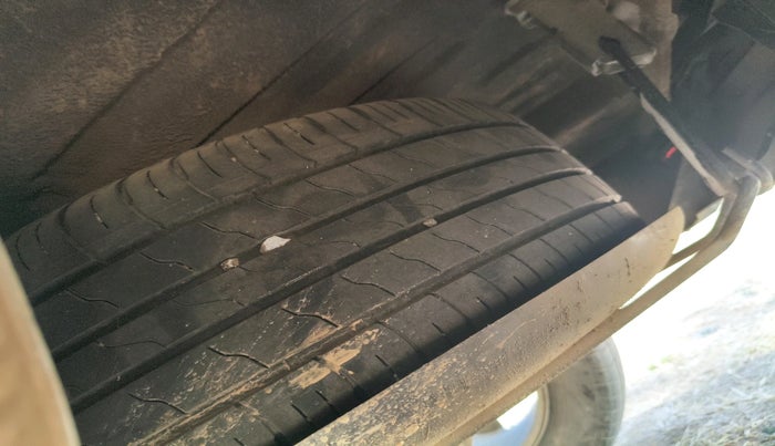 2014 Renault Duster 85 PS RXL DIESEL, Diesel, Manual, 96,789 km, tyre